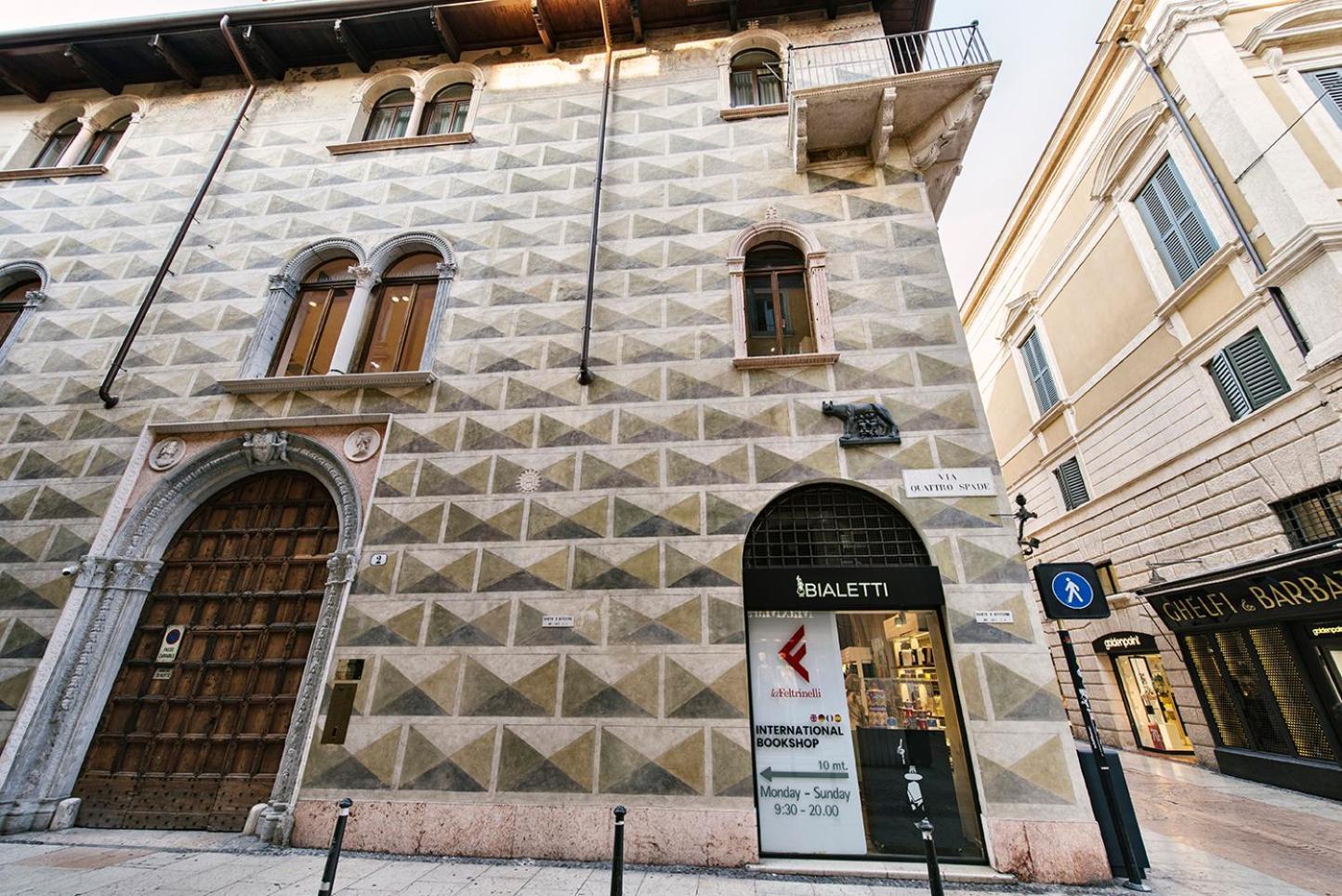 Palazzo Confalonieri Da Lisca Verona Exterior photo