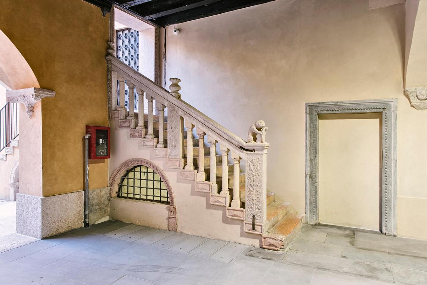 Palazzo Confalonieri Da Lisca Verona Exterior photo